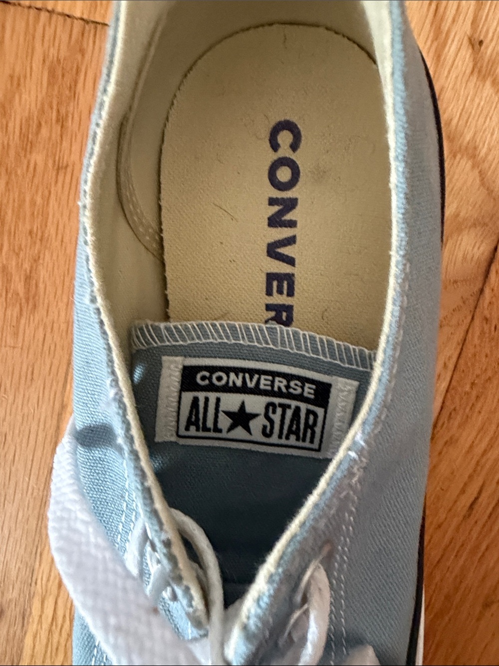 EUC Woman’s Size 9M Converse Lt Blue & White Sneakers Lace Up Canvas Tennis Shoe - Picture 6 of 10